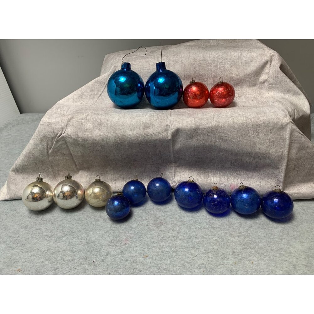 Vintage Glass Christmas Ornaments Set 14 Assorted Colors Sizes - Picture 1 of 8